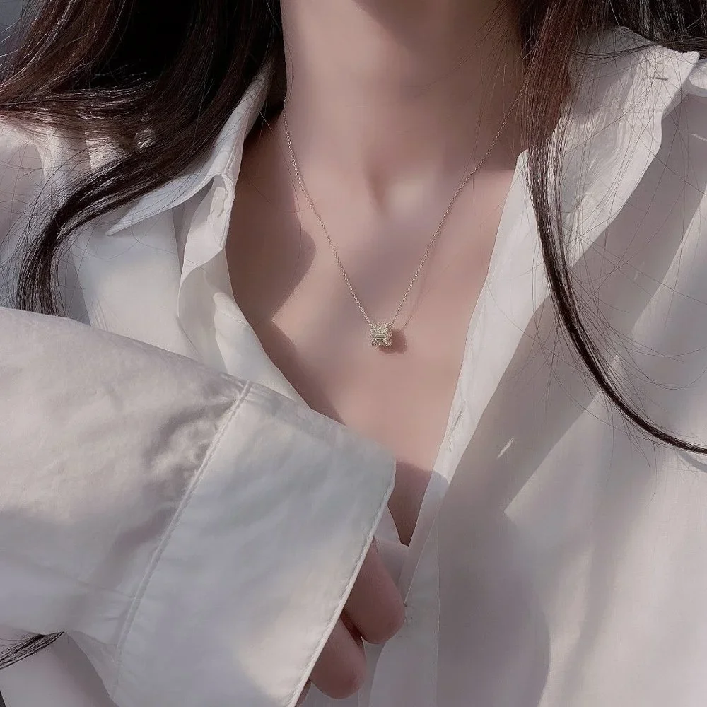 NEW 14k Gold Plated Round Diamond Geometric Textured Pendant Necklace